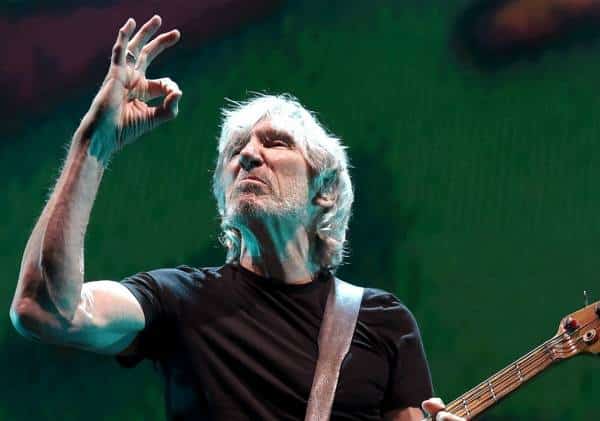 בעקבות פנייה של ארגון יהודי: ליגת הבייסבול מנתקת את קשריה עם רוג'ר ווטרס