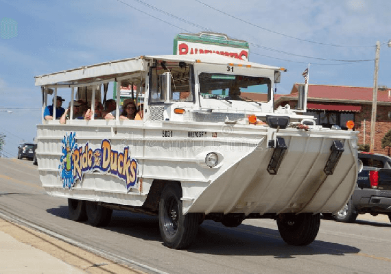 אסון הסירה במיזורי: קריאות לאסור על השימוש ב"סירות ברווז"