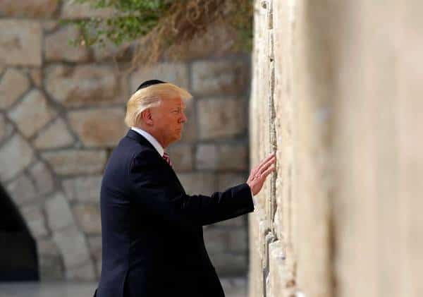 ברכות מחוף לחוף: פוליטיקאים וסלבס מאחלים לקהילה היהודית שנה טובה