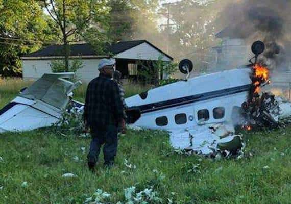 מישיגן: נער בן 17 שרד התרסקות מטוס קל, הוריו נהרגו