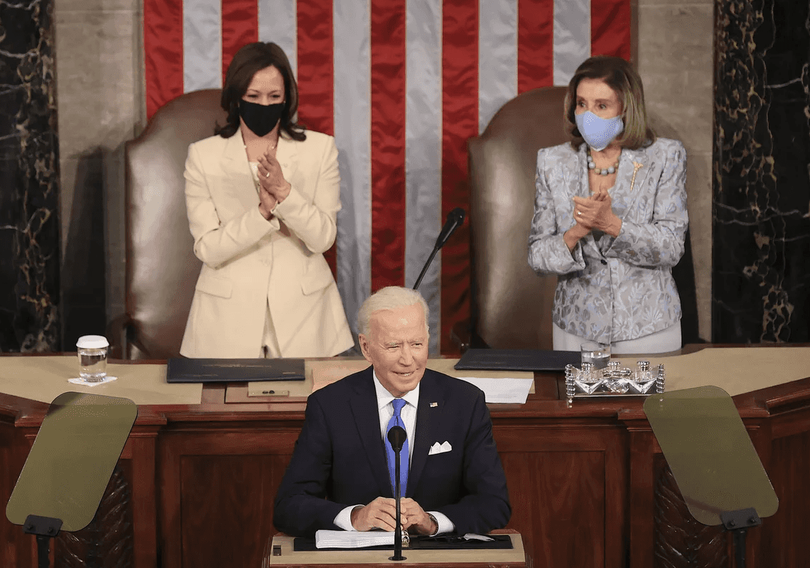 יו"ר בית הנבחרים על התנהלותו של ביידן מול רוסיה: "מבריק"