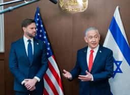 טראמפ תומך בנתניהו, ואנס מסרב: הסדק בצמרת הבית הלבן