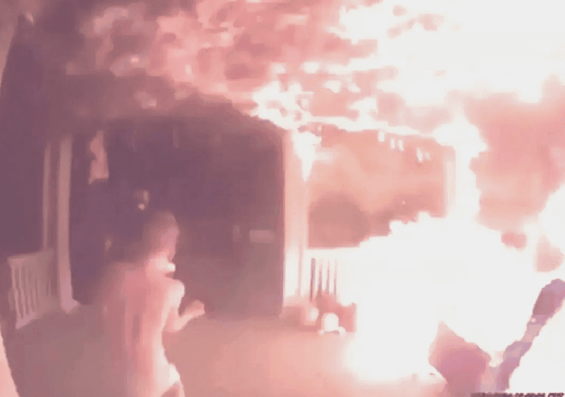 בזכות פנייה לא נכונה בכביש: גבר זיהה שריפה והציל את חייהם של ארבעה אחים | תיעוד 