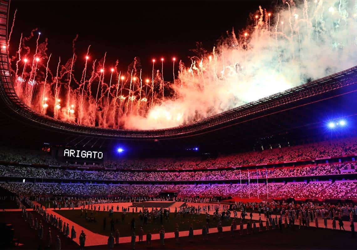 אולימפיאדת טוקיו ננעלה בטקס סיום מרהיב: המדליסטית הטרייה לינוי אשרם נשאה את דגל ישראל