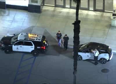 לוס אנג'לס: ארוע דקירה בטופנגה מול בוודלנד הילס בזמן שוד מזויין