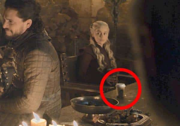 משחקי הלאטה - איך הופיעה כוס הקפה באמצע סצנה בסדרת הטלוויזיה המצליחה?