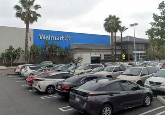 מחשש לפצצה: סניף וולמרט בוואלי לוס אנג'לס פונה מלקוחות