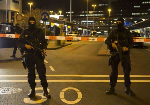 טייס הפעיל אזעקה שקטה בטעות, כוחות הצבא הוזעקו לנמל התעופה הסואן