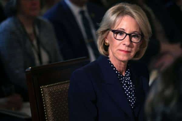 שרת החינוך שואפת לקצץ עשרה אחוזים מתקציב משרדה ולא בוחלת באמצעים