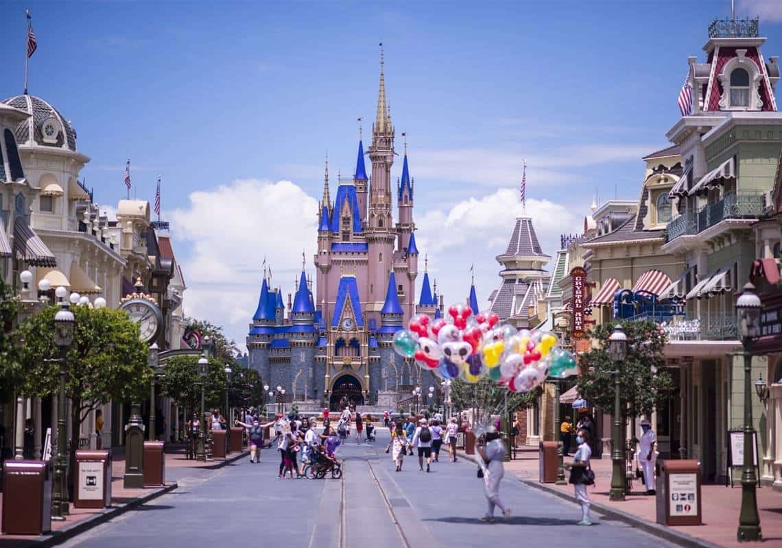 שיחת טלפון למוקד ההזמנות של דיסניוורלד חשפה אלימות במשפחה במרחק אלפי קילומטרים