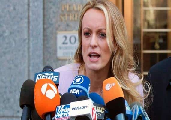 סטורמי דניאלס: "עורך הדין הקודם שלי ומייקל כהן שיתפו פעולה נגדי"