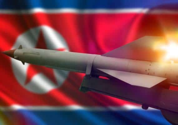 מדגישה את המסר: קוריאה הצפונית שיגרה שתי רקטות לא מזוהות - בפעם השנייה בתוך פחות משבוע