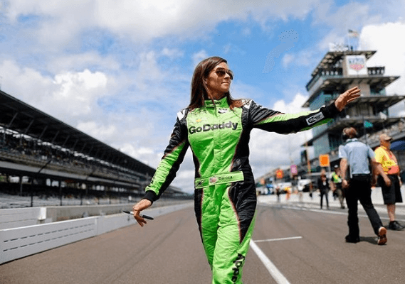 דניקה פטריק סיימה את הקריירה עם התרסקות