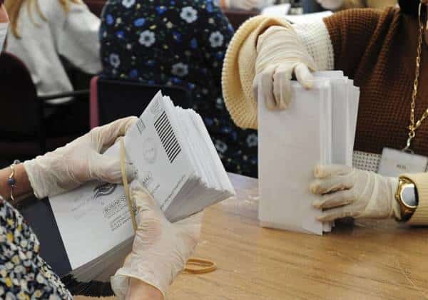 אכזבה לטראמפ: המאבק המשפטי בג'ורג'יה ומישיגן נפתח ברגל שמאל