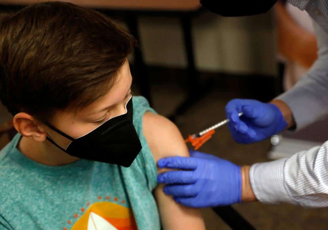 המאבק בקורונה עולה שלב: ארה"ב נערכת לחסן מיליוני ילדים בני 5-11