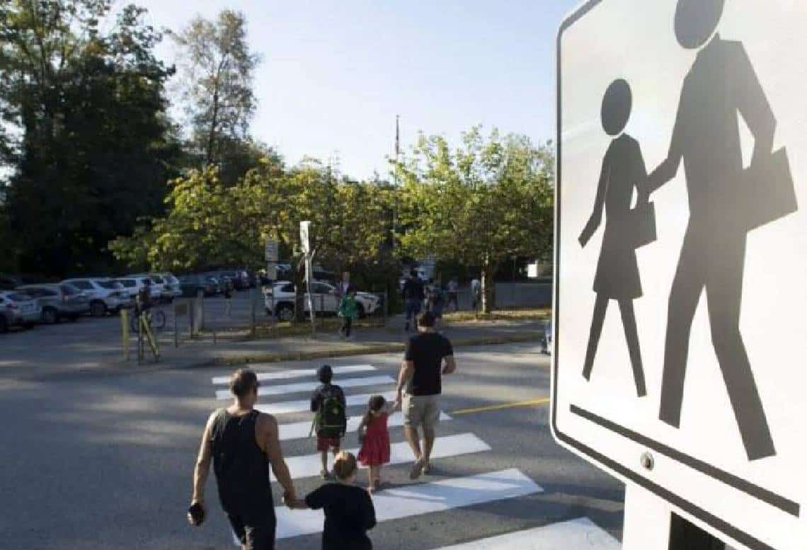 הורים חוששים לגבי מספר הילדים בכיתות המזדהים כלהט"בים