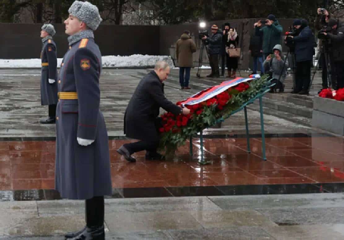 ‏פוטין: הניצחון באוקראינה הוא "בלתי נמנע" והפלישה הייתה מאמץ "לעצור את המלחמה הזו" בדונבאס‏
