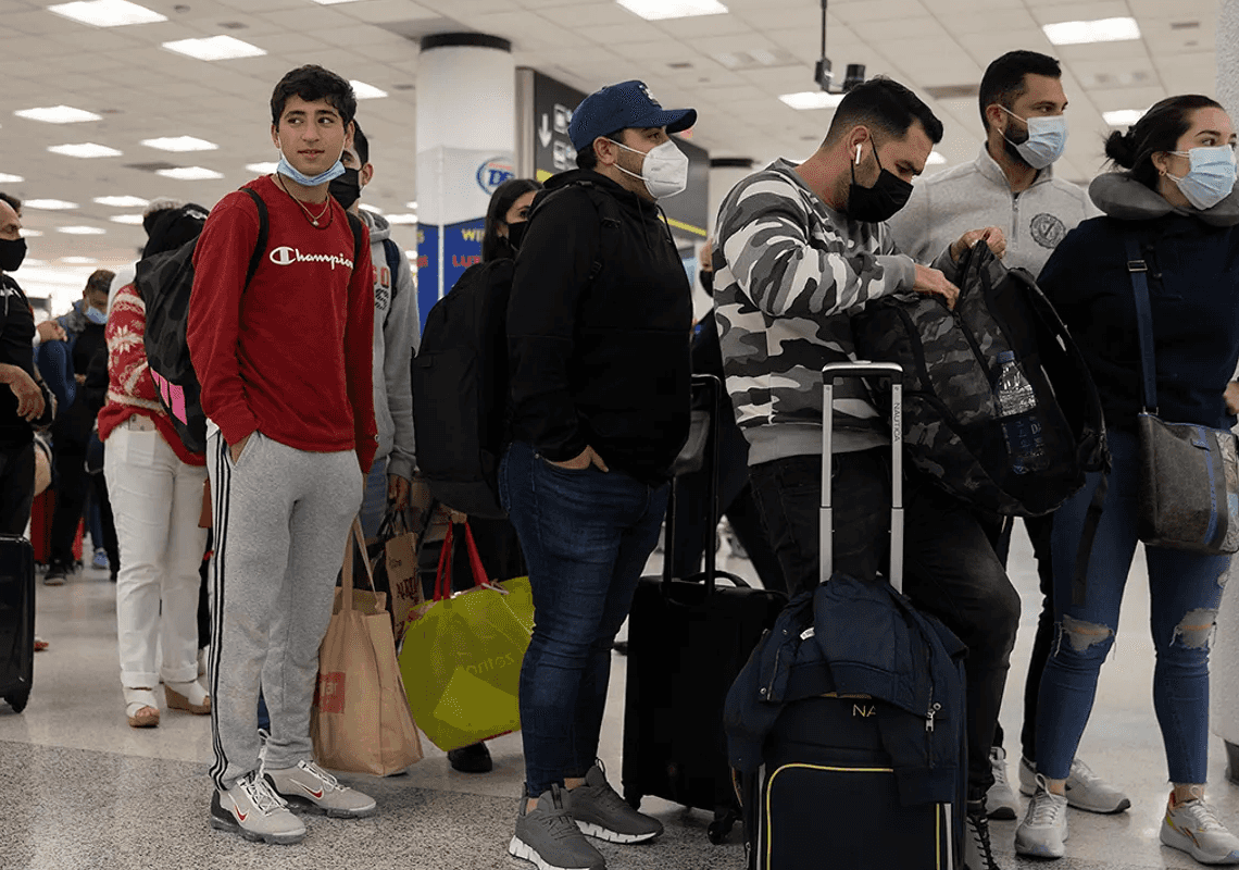 מאות טיסות נוספות בוטלו בעקבות התפשטות האומיקרון