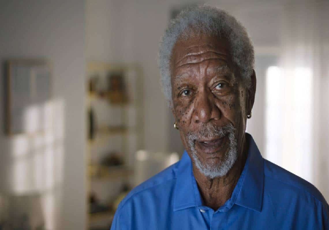 מורגן פרימן יוצא להגנת השוטרים: "רובם פשוט חבר'ה שעושים את עבודתם"