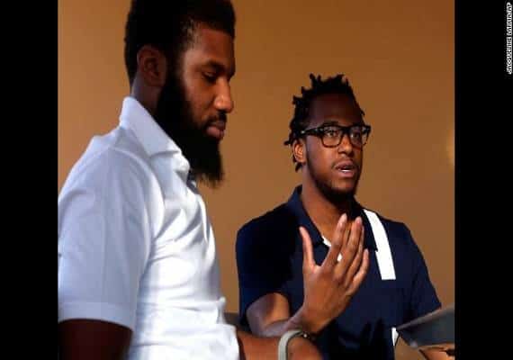 הגברים האפרו אמריקאיים שנעצרו בסטארבקס יקבלו פיצוי של דולר אחד מעיריית פילדלפיה