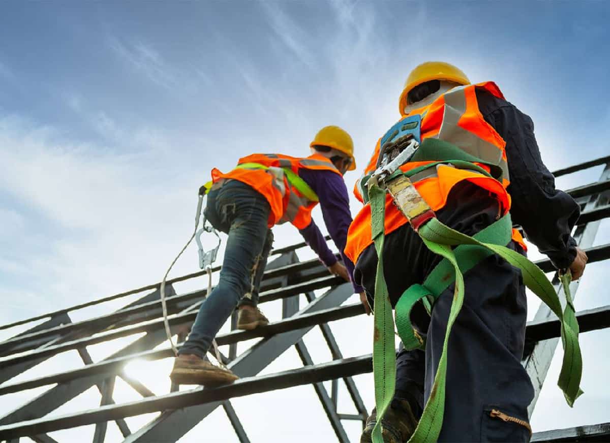 טקסס מבטלת רישיונות עבודה למהגרים: 18,000 עובדים מאבדים את פרנסתם - והחשש אם זה יתרחב לשאר ארה"ב