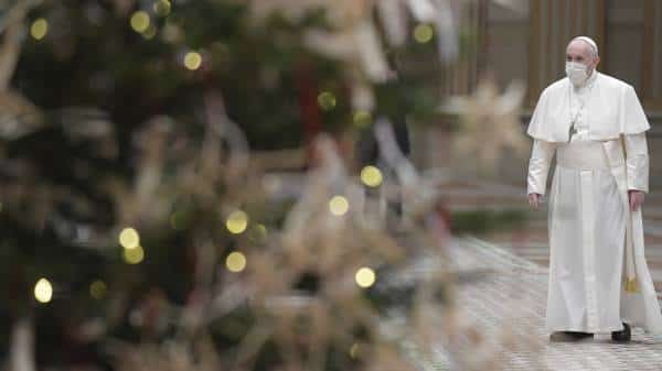 "חיסונים לכולם" האפיפיור מכריז: הוותיקן מעביר מסר לעולם שהם מקובלים מבחינה מוסרית         