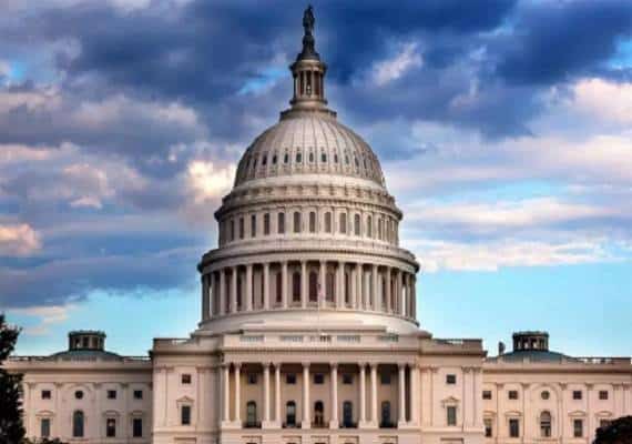 שתי הצעות לפתיחת הממשל נדחו בסנאט; סדקים בנחישות הרפובליקנית