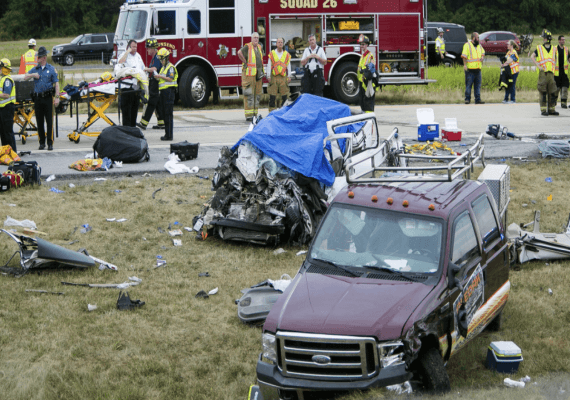 דלאוור: חמישה הרוגים, ביניהם ארבעה ילדים, בתאונת דרכים בכביש 1