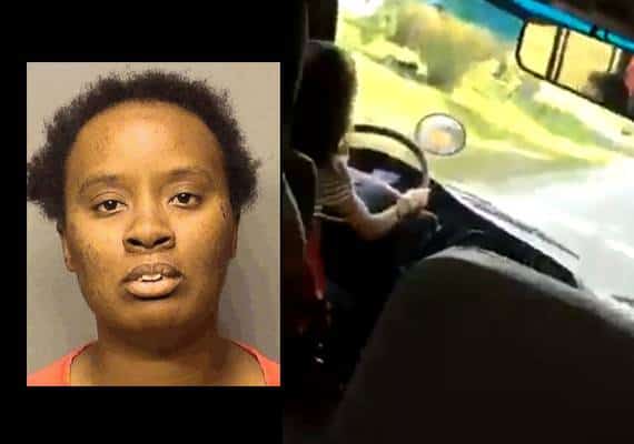 נהגת אוטובוס פוטרה מעבודתה לאחר שאיפשרה לילדים לנהוג בכלי הרכב