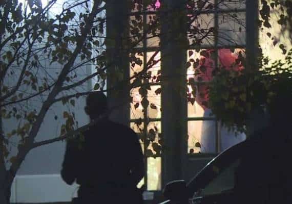 התופעה מחריפה: חמושים פרצו לאחוזת המיליונים בוואלי לוס אנג'לס