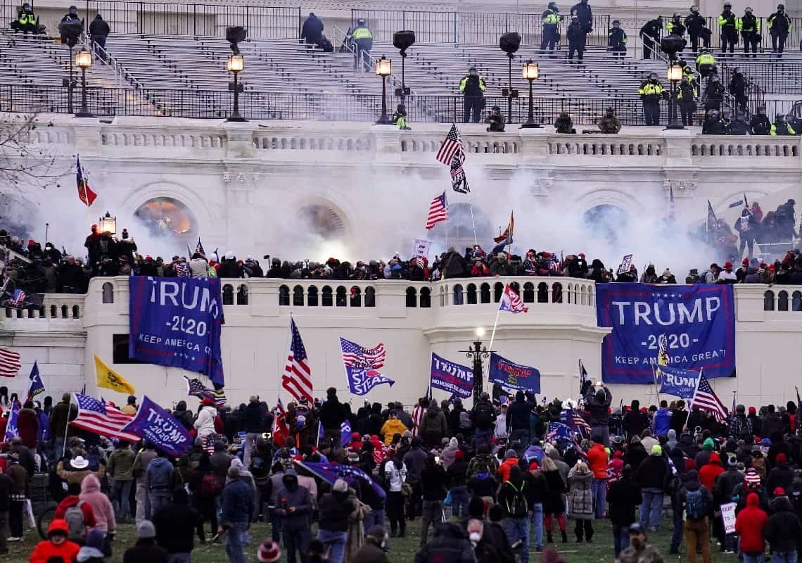 מחריד: חשודים בפריצה לגבעת הקפיטול תכננו לרצוח סוכני FBI שחקרו את הפרשה