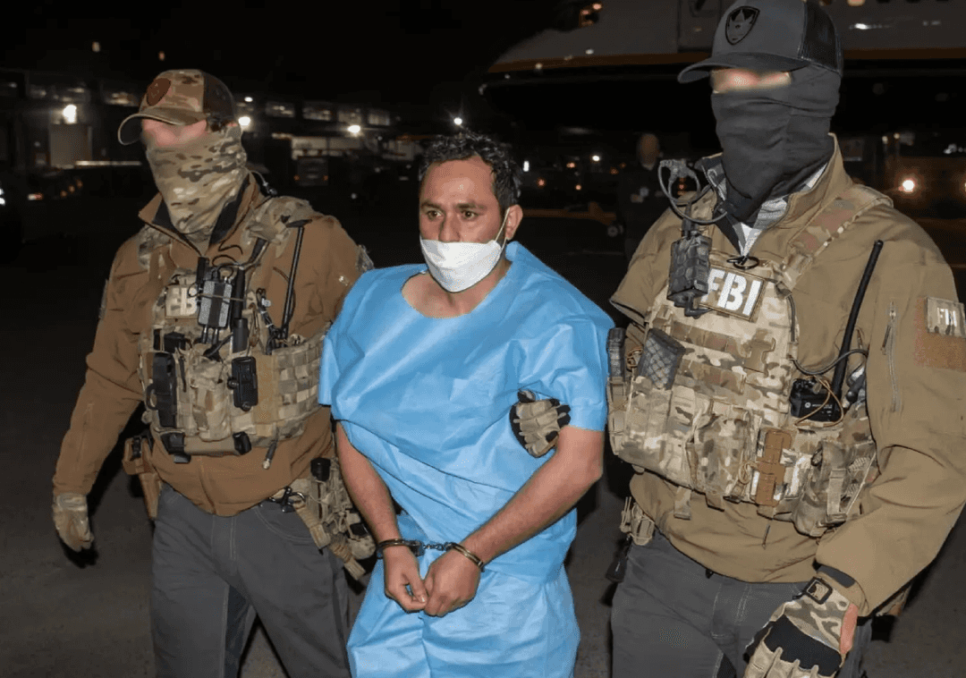 בידי ה-FBI: ארה"ב הביאה למעצר את בכיר דאעש שתכנן את הפיגוע בשדה"ת בפאגניסטן 