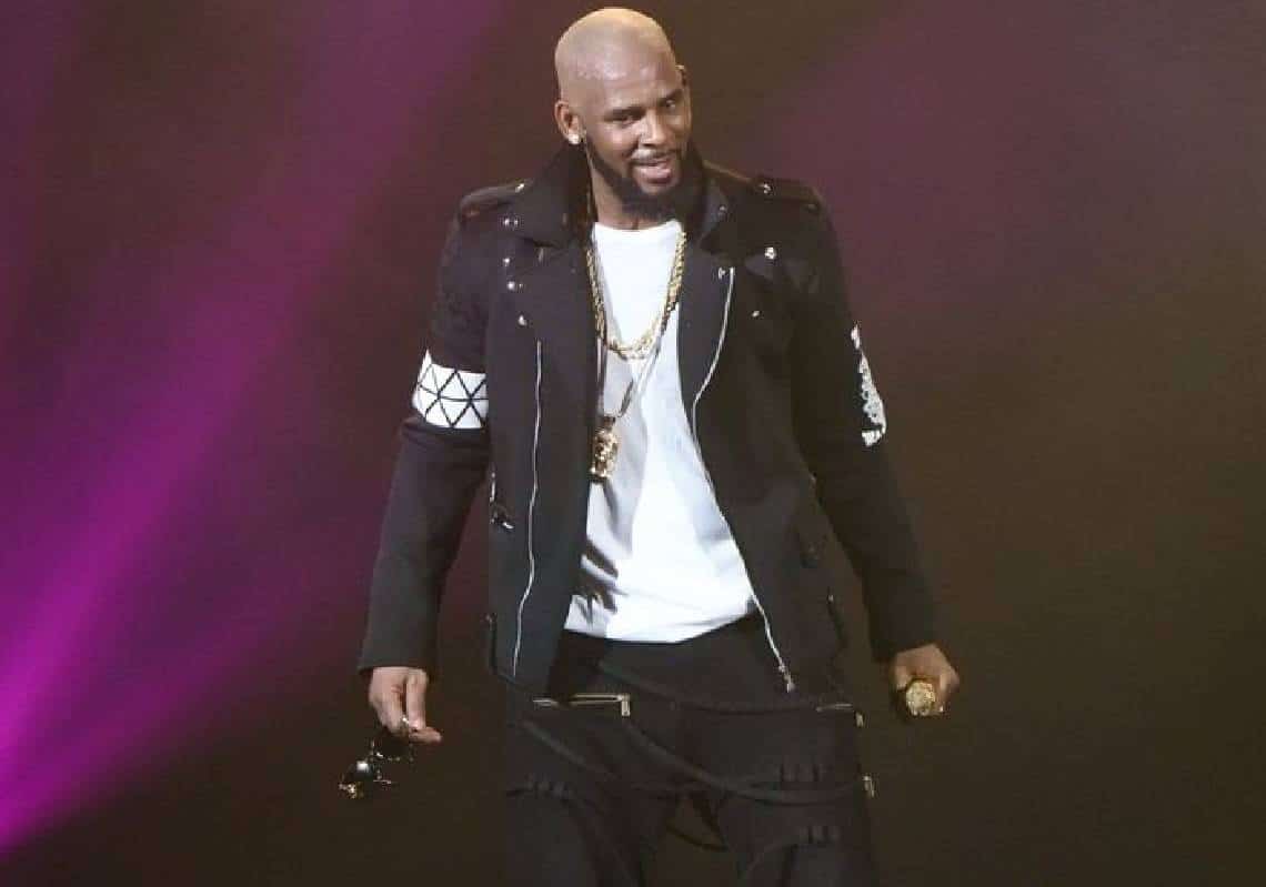 אחרי שנגזרו עליו 30 שנות מאסר באשמת סחר וניצול מיני - ר' קלי הושם במשמרת התאבדות