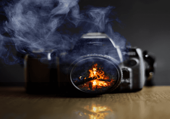 ויסקונסין: מצלמה התפוצצה בנעלו של גבר שניסה לצלם תחת חצאיות נשים