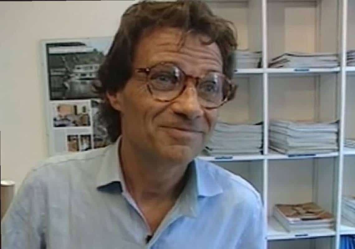 סוכן הדוגמניות ושותפו של אפשטיין נמצא תלוי ללא רוח חיים בתא בית-כלא בפריז