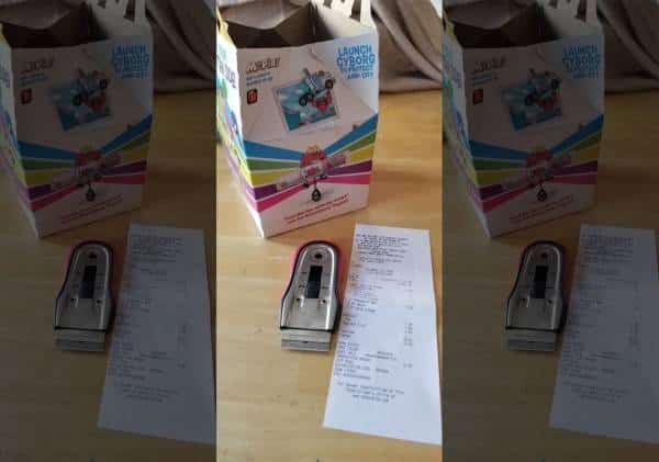 "זה לא צעצוע, זה תער": אב המום ממה שמצא בארוחת הילדים של בנו