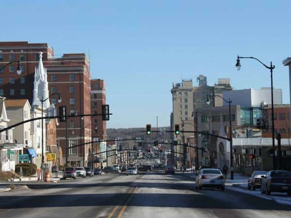 בית הזוועות: משפחת אומנה בפנסילבניה התעללה בילדים במשך שנים