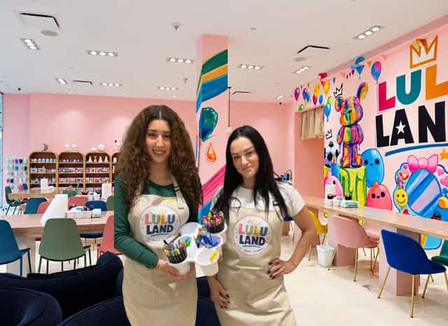 סטודיו יצירה חדשני בקניון ווסטפילד טופנגה מציע עולם צבעוני של אמנות, משחק והפעלות, ימי הולדת וחוויות יחודית לילדים והורים ⋅ מאחורי המיזם עומדות מאיה ו