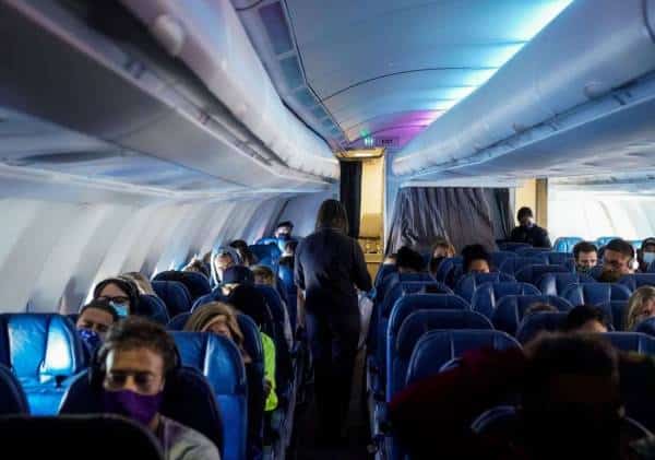 מעצר בהוואי: בני זוג נשאי קורונה עלו על טיסה מקליפורניה