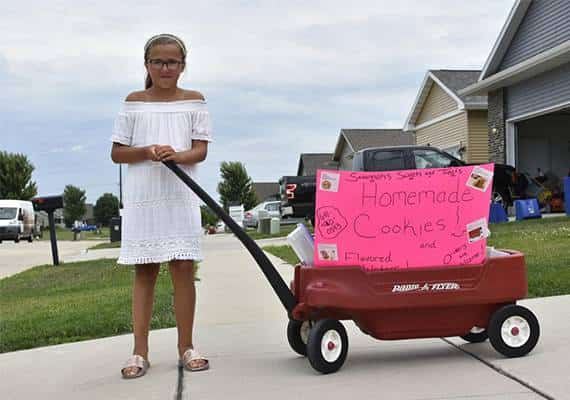 איווה: בת 10 ביקשה למכור עוגיות, השכנים הזעיקו שוטרים