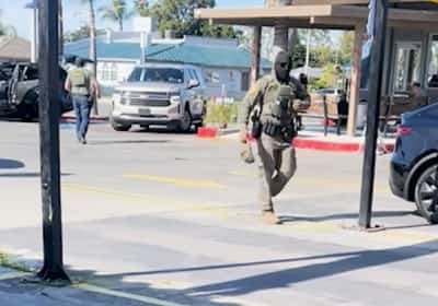 מהומה באנהיים: סוכני הגירה פשטו על עסקים, גררו עובדים וגרמו לבהלה בעיר