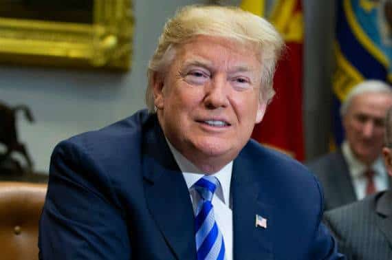 טראמפ תרם רבע ממשכורתו השנתית למחלקה לחיילים משוחררים