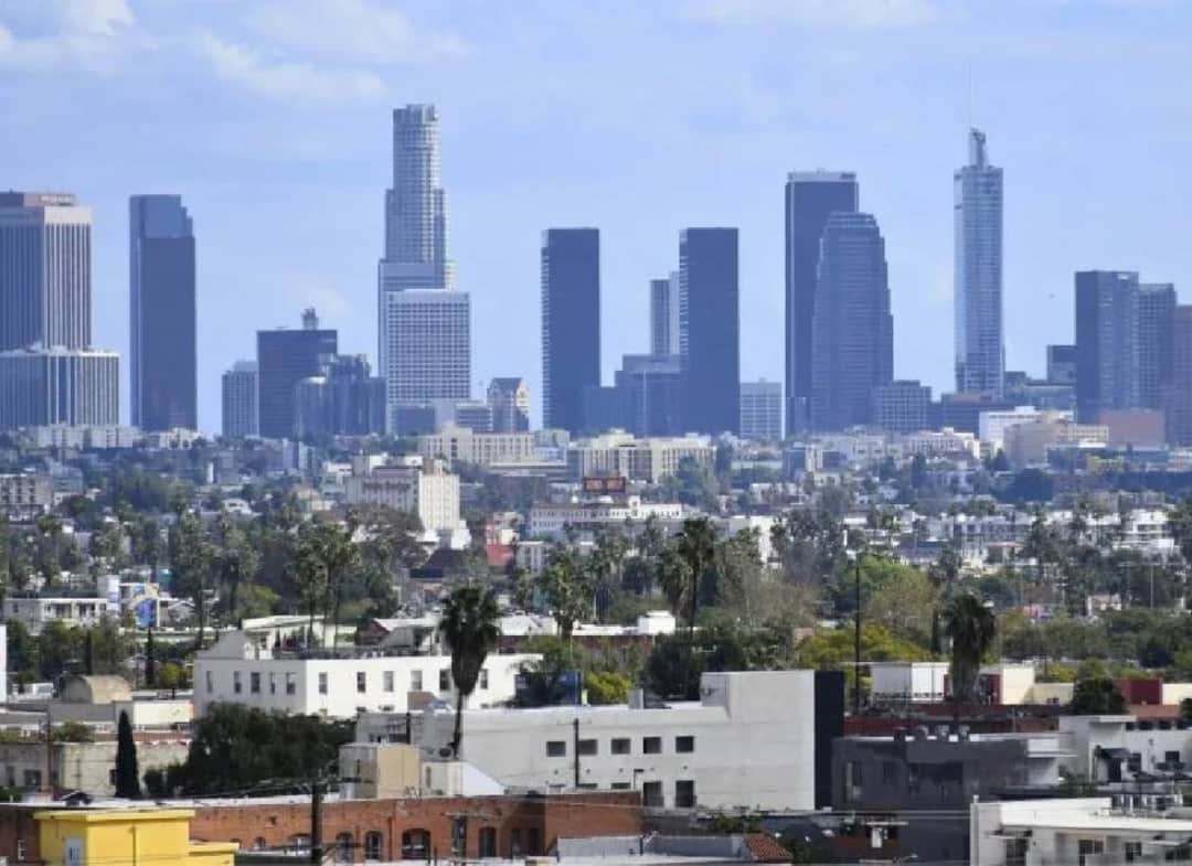 לוס אנג'לס מתרוקנת: מחקר מפתיע של מפקד האוכלוסין חושף כי המחוז הגדול בארה"ב איבד 54,000 תושבים בשנה אחת