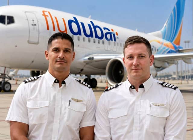 המטוס הפך למלכודת בגובה אלפי מטרים: שני נוסעים קמו מהמושבים והצילו 174 בני אדם